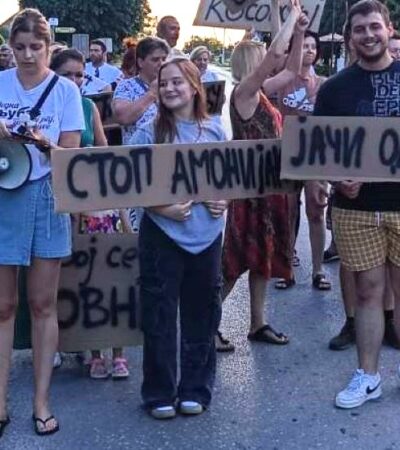 Održan protest u Kačarevu zbog zagađenja iz farme svinja