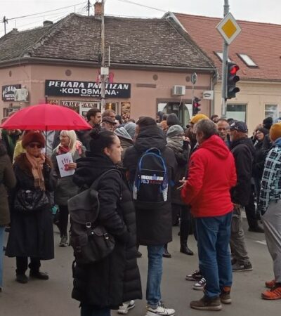 Od naprednjaka bukača ni traga ni glasa, prisutni progresivci mirni kao male mace